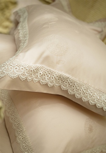 即將要成為六月新娘的你，還在為新房佈置傷腦筋嗎?日